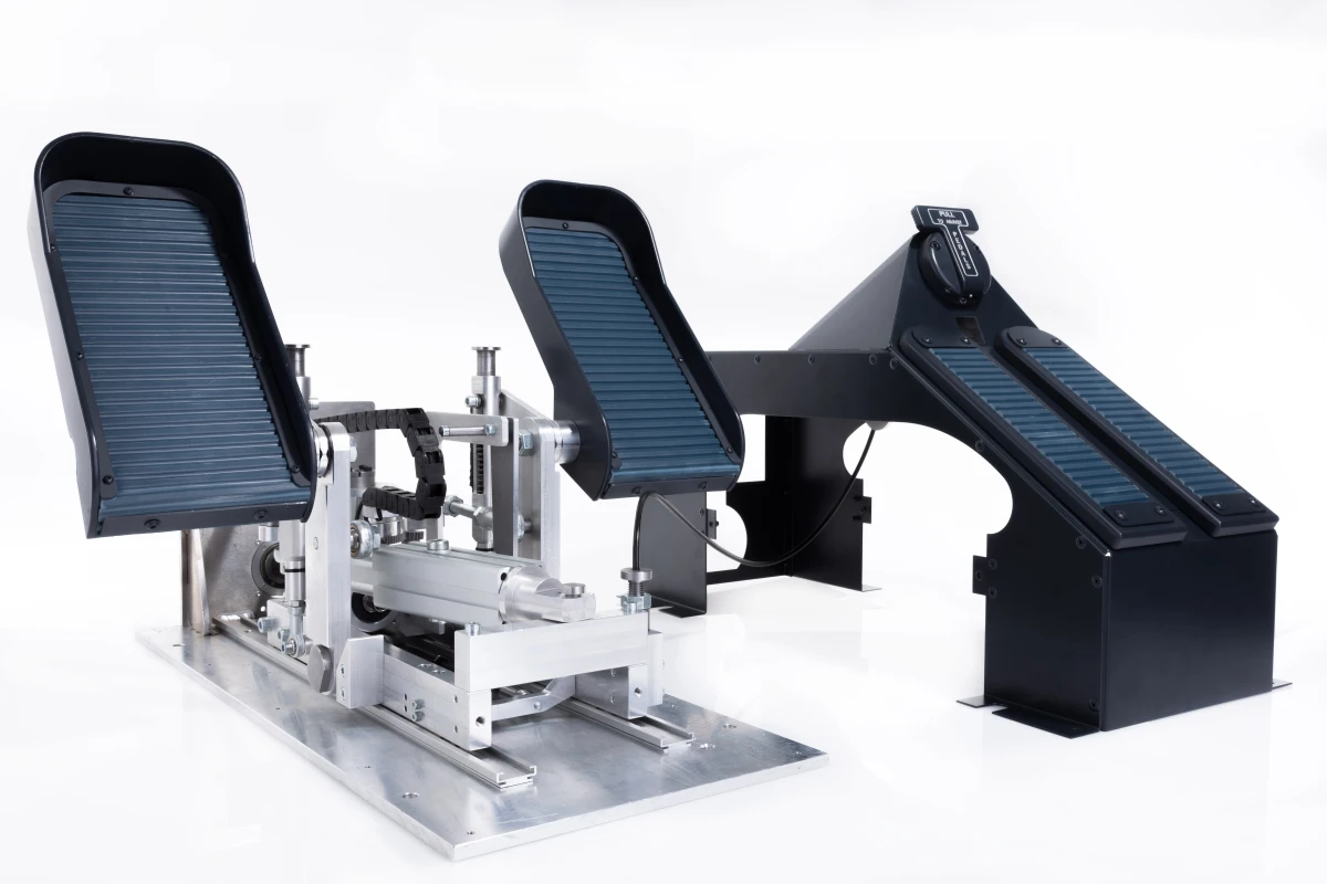 FSC A320 rudder pedals above cpt internal mechanism 34