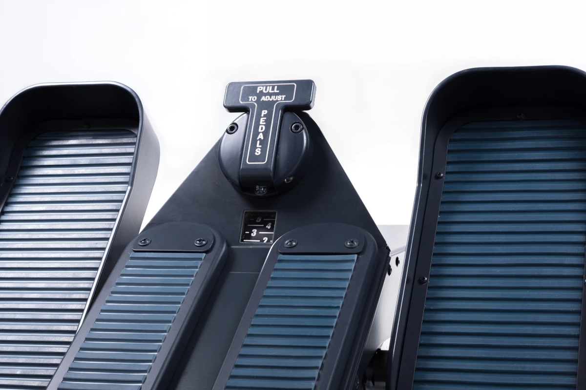 FSC A320 rudder pedals above fo detail pedal