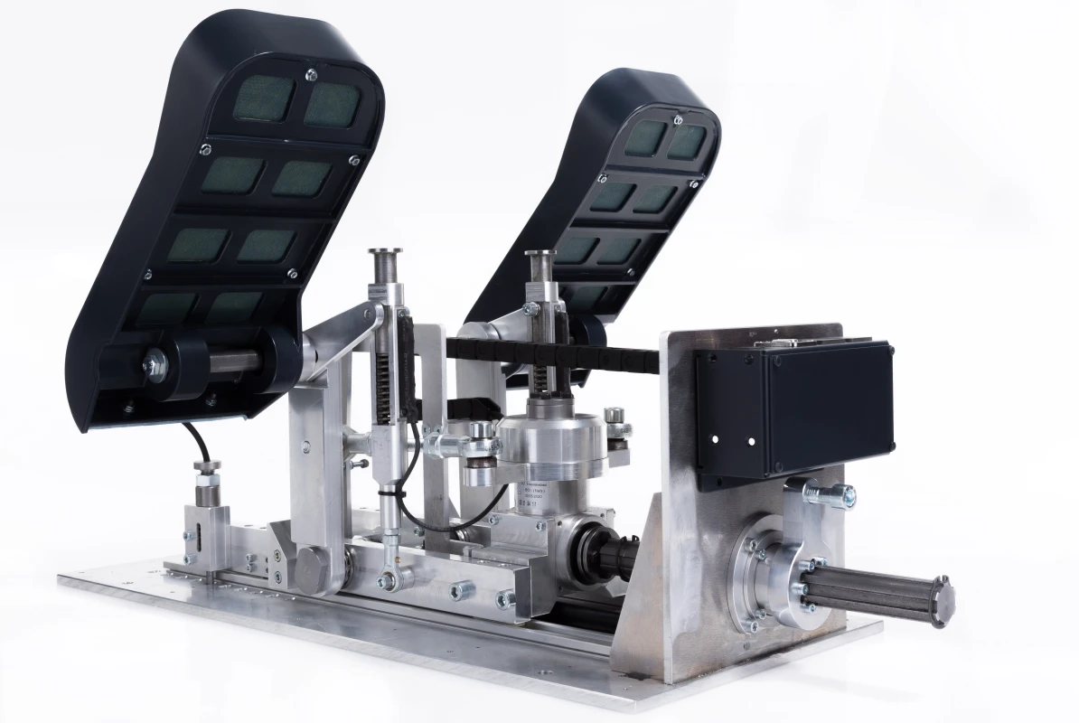 FSC A320 rudder pedals above fo rear without cover 34 2