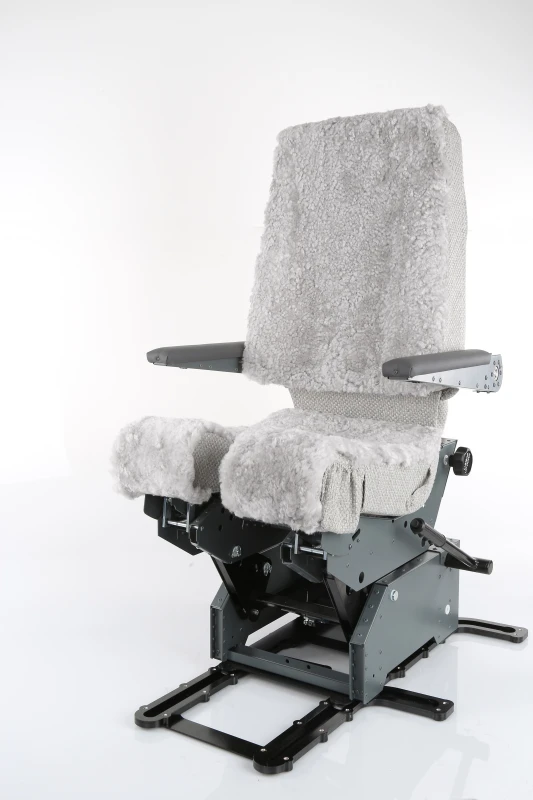FSC B737 seat with jrails cpt main