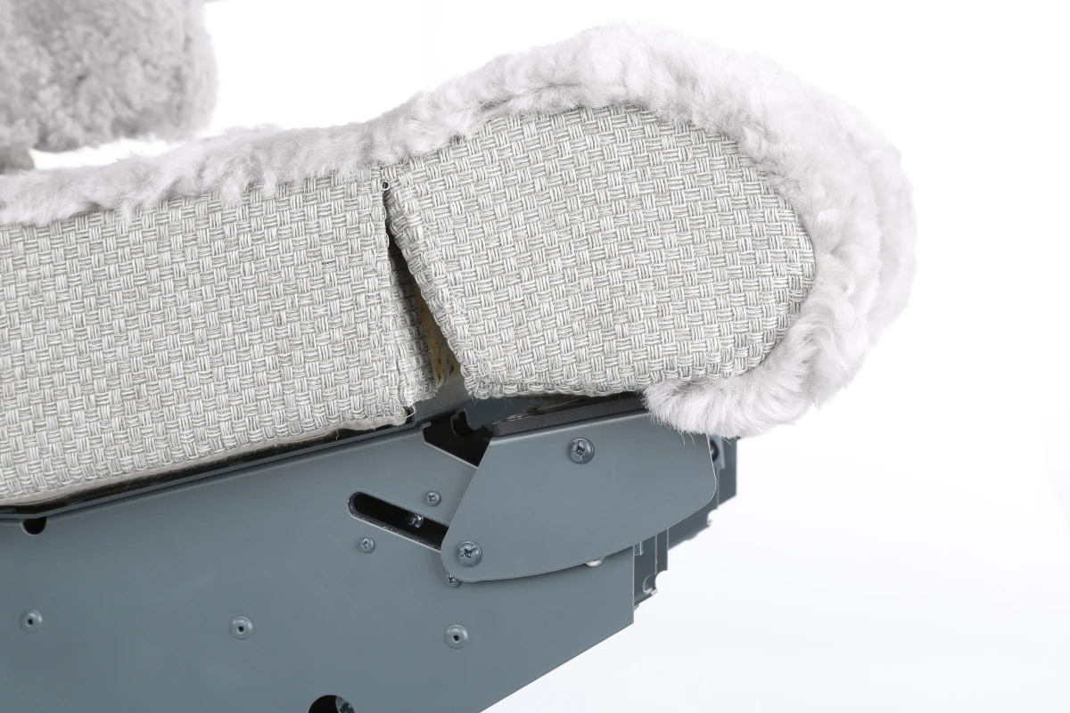 FSC B737 seat with jrails cpt tilting thighrest