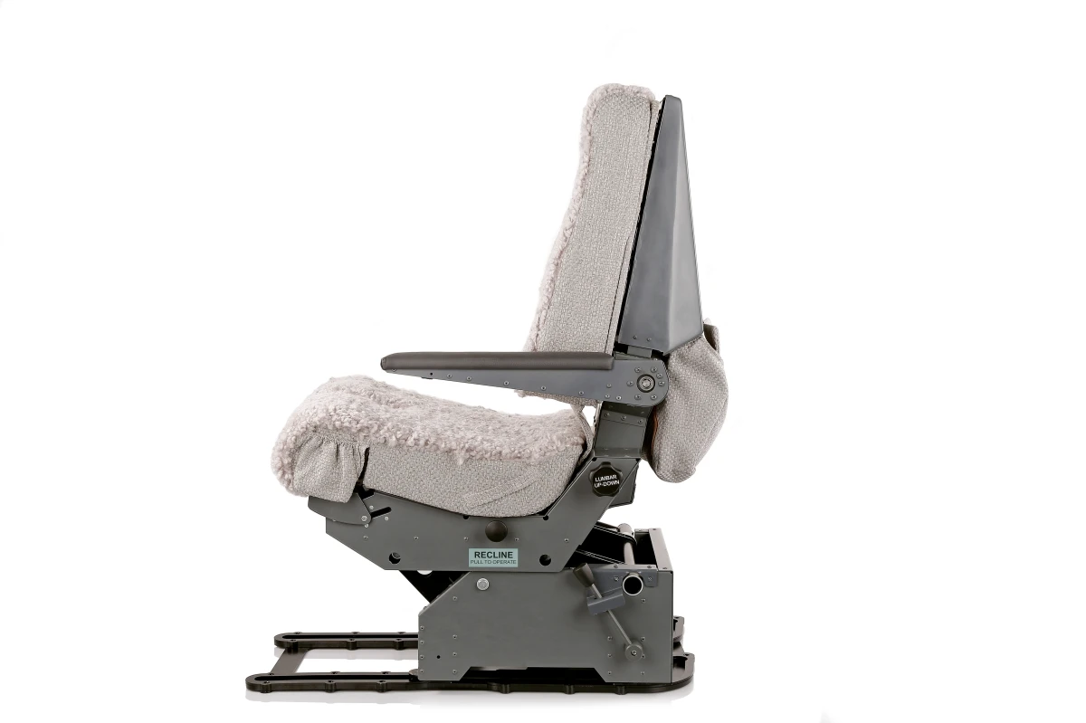 FSC B737 seat with jrails fo sitting all the way down
