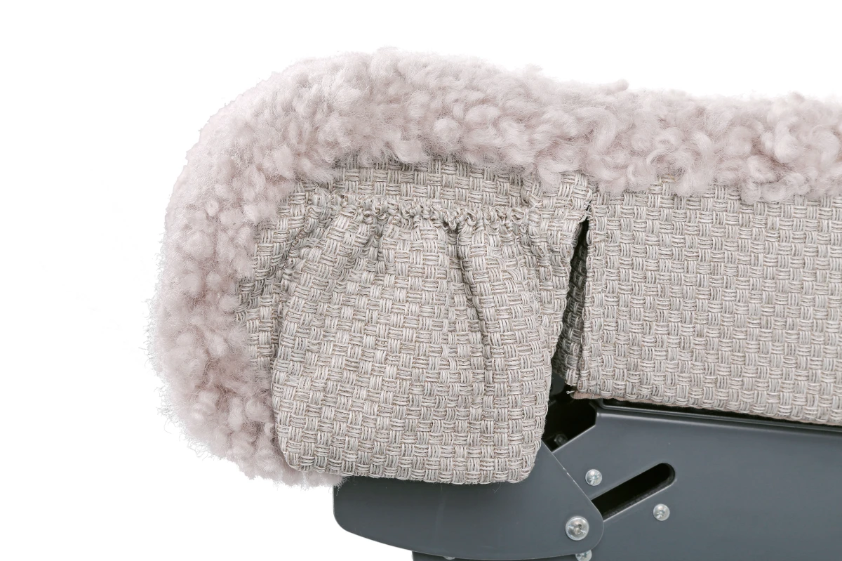 FSC B737 seat with jrails fo tilting thighrest