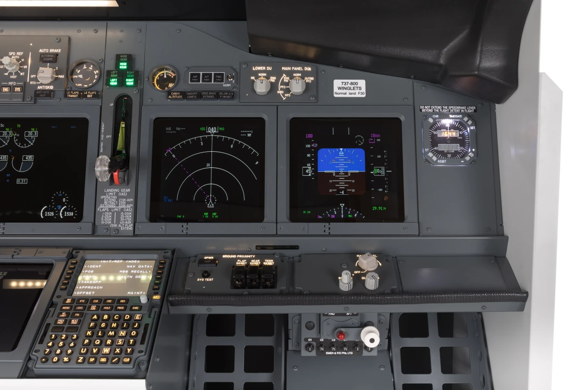 FSC B737NG MIP pro first officer side with rudder pedals