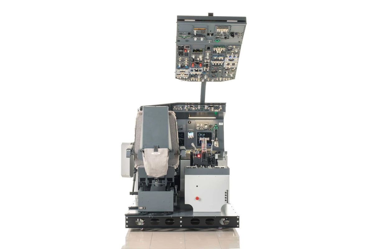 FSC B737NG single seat traner front view