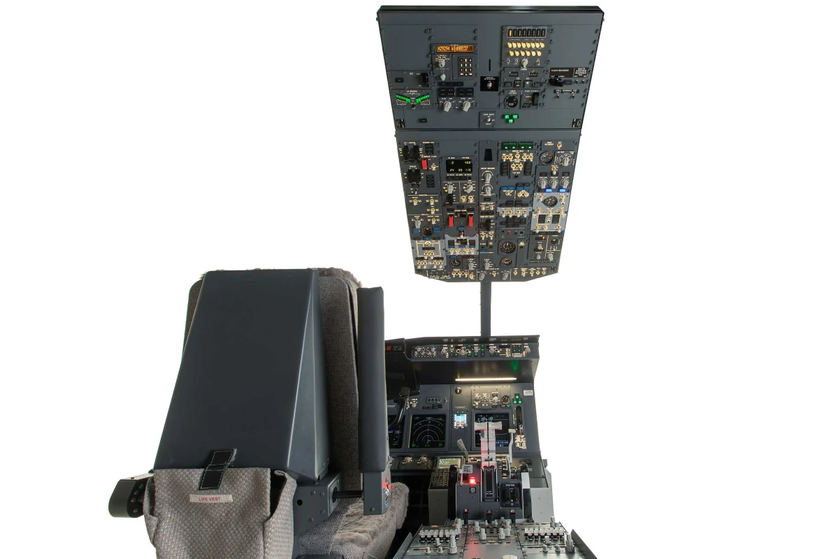 FSC B737NG single seat trainer front view close