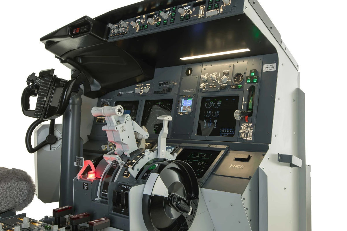 FSC B737NG single seat trainer TQ close 34