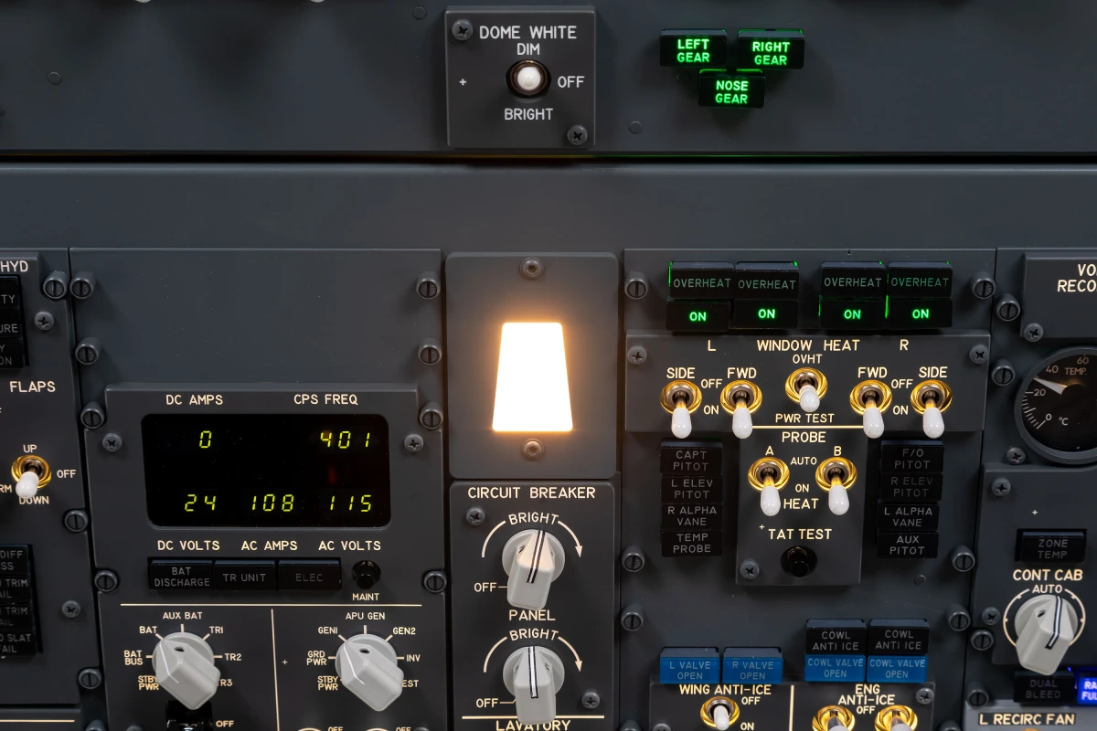 FSC B737NG turnkey professional flight simulator pedestal flood on