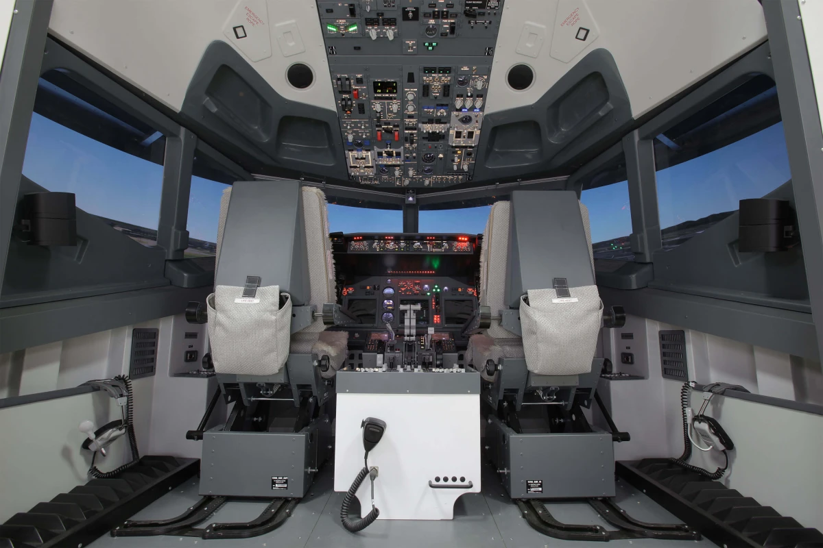 FSC B737NG turnkey professional flight simulator visual inside the cockpit