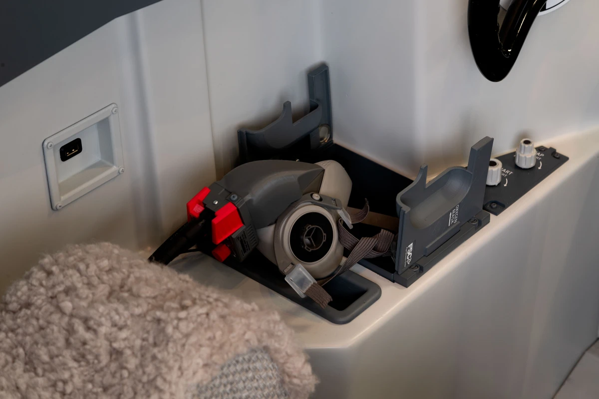 FSC B737NG turnkey professional simulator oxygen mask detail