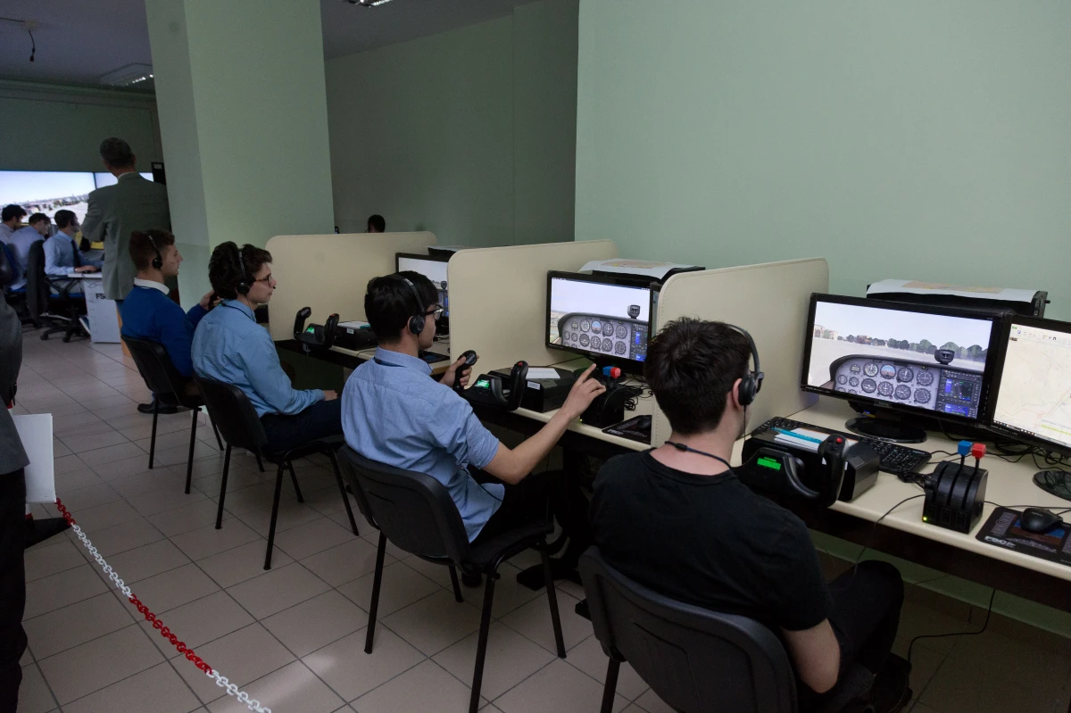 FSC FISO ATC simulator air traffic control 4 complete pilot stations included