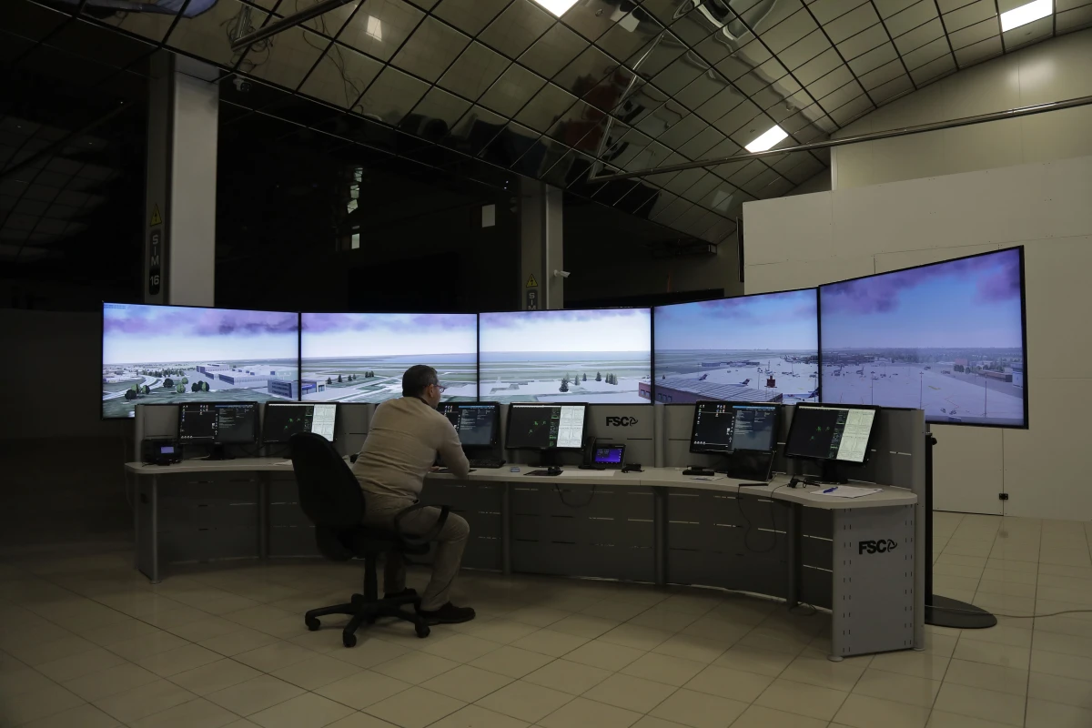 FSC FISO ATC simulator air traffic control final test in the factory