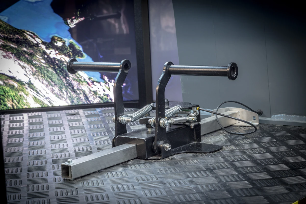 FSC helicopter simulator turnkey rudder pedals detail