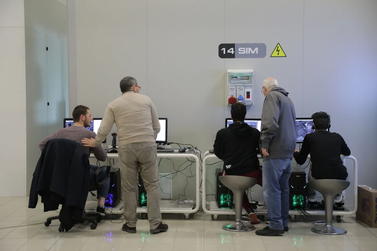 FSC news FIS Marconi Institute training with students