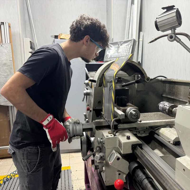 Mechanical workshop for the production of components